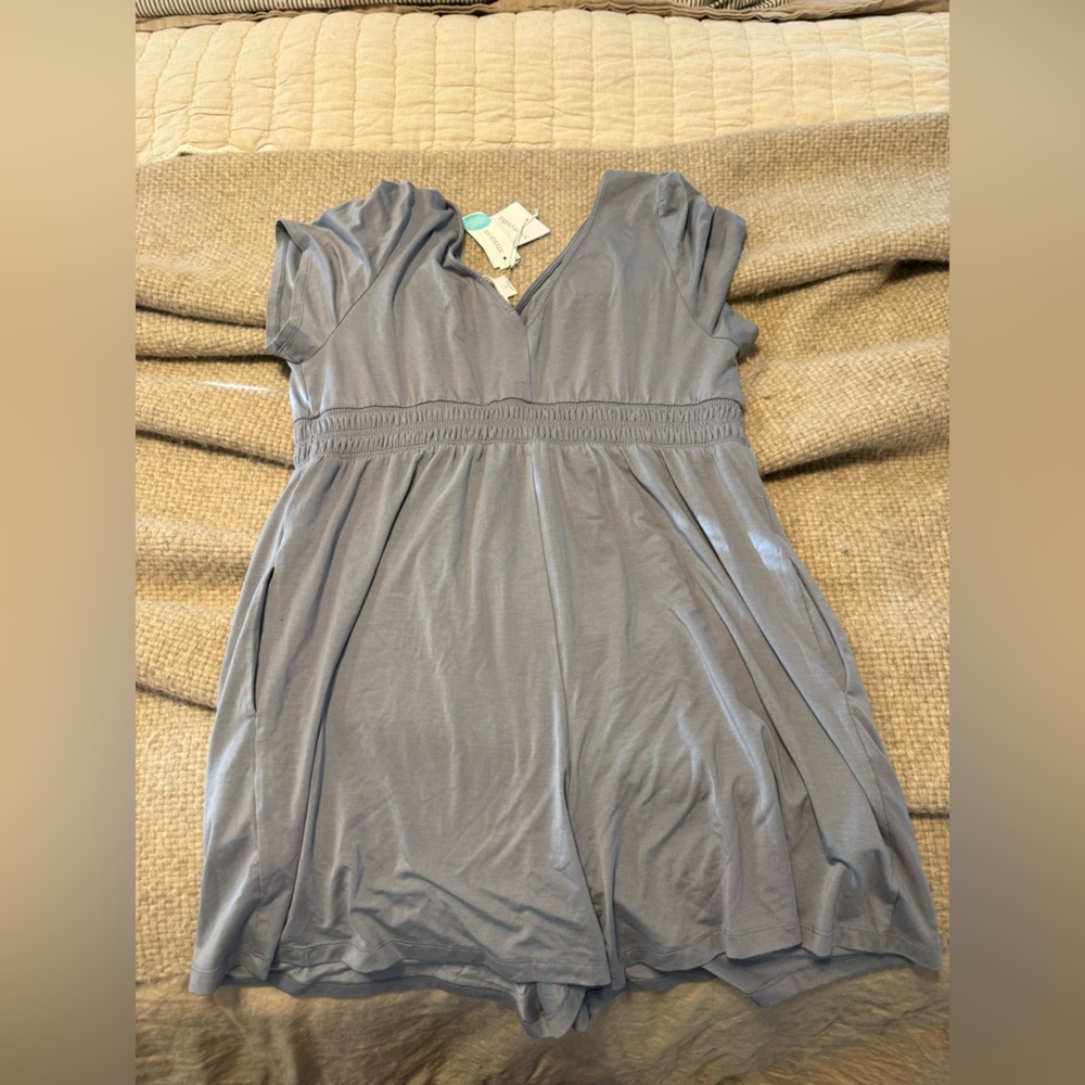 Ingrid & Isabel Gray Maternity  Romper - Picture 3 of 7